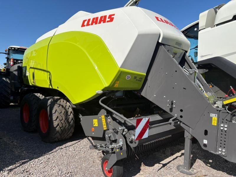 Claas Quadrant 5300 FC Baler