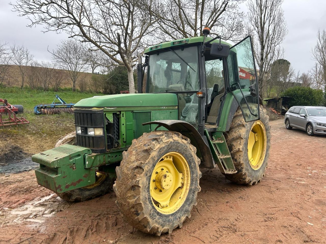 John Deere 6800 Traktor 24 000 €