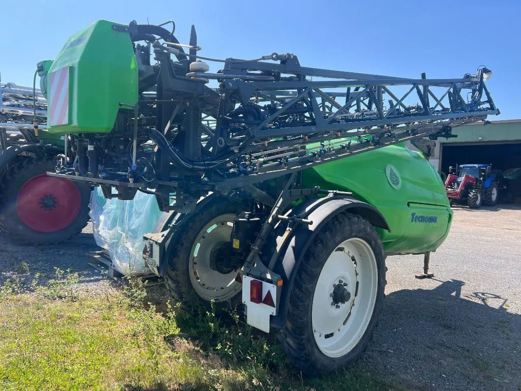 E-FARM: Tecnoma tecnis 4500 - Sprayer - id H1IVI8K - €25,000 - Year of construction: 2012 - France