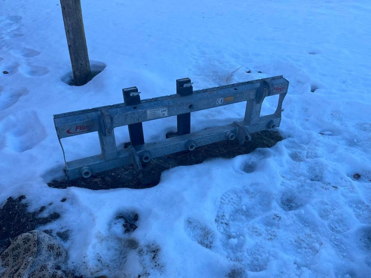 Fliegl Adjunto 1000 €