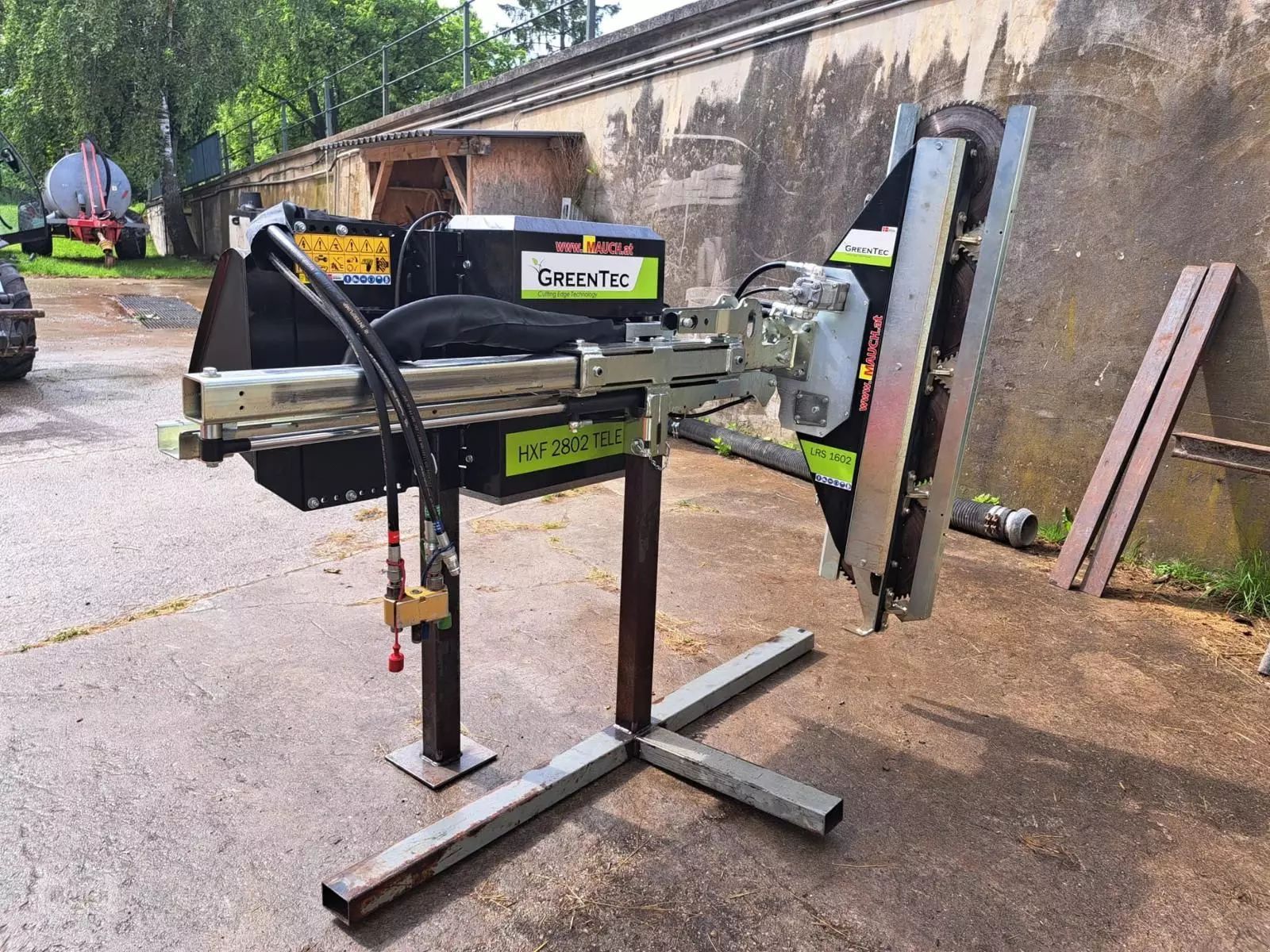 Greentec hxf 2802 tele träger mit astsäge lrs 1602 Forestry equipment €10,833