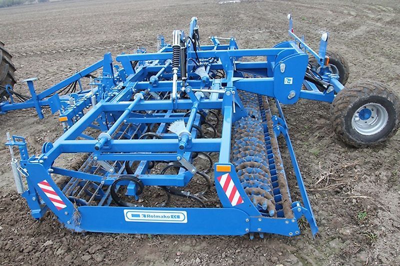 E-FARM: Rolmako kompaktor u 684 - 5,0 mh / finanzierung - leasing - Kombinacja uprawowo-siewna - id Z8B3LWP - 21 885 € - Rok produkcji: 2025 - Niemcy