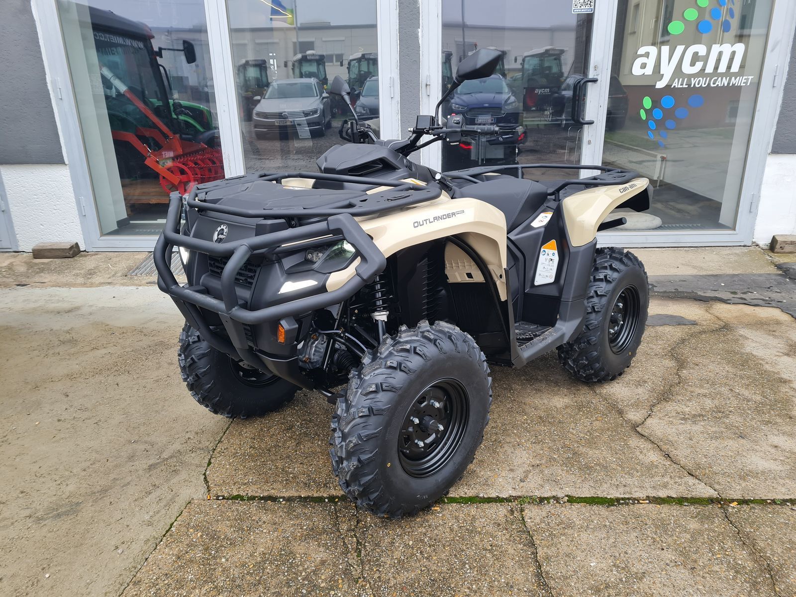can-am can-am outlander pro std t hd5 my26 quad Vehículo de motor 8333 €