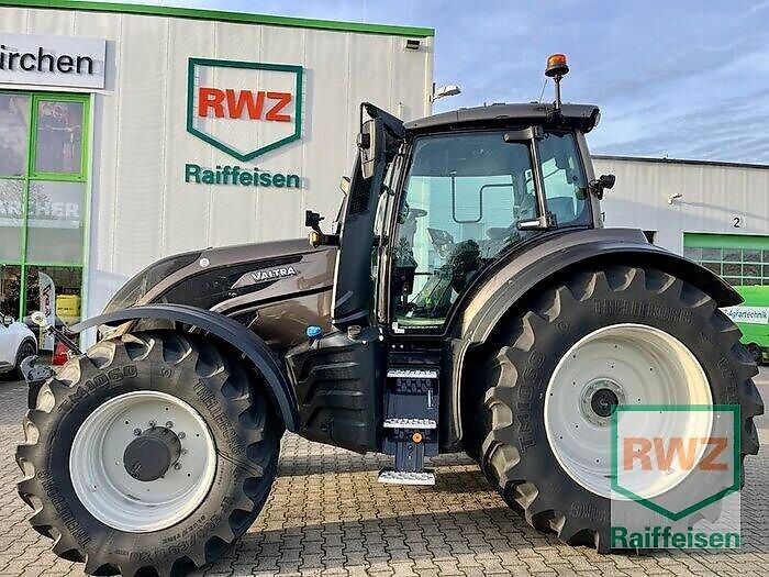 Valtra T 235 D Traktor 156.000 €