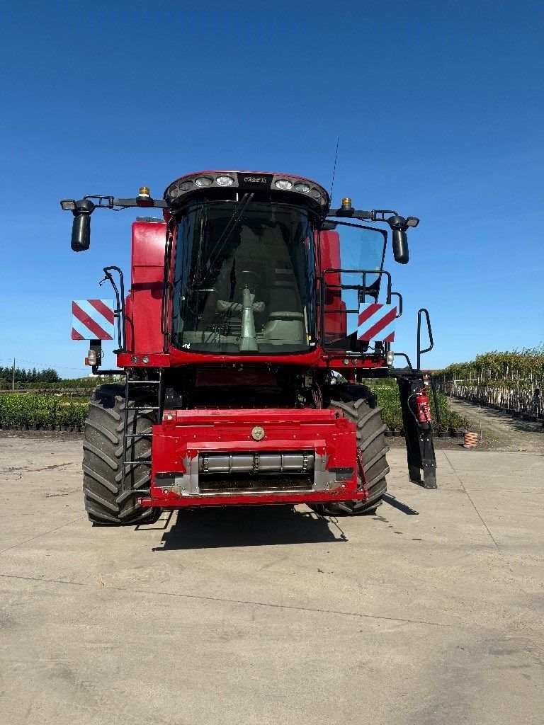 Case IH Axial-Flow 6140 Cosechadora 185.439 €