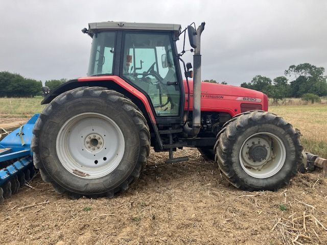 E-FARM: Massey Ferguson 6290 - Traktor - id 7QLCYKG - 25 000 EUR - Gyártási év: 2002 - Üzemóra (motor): 9850,Motor teljesítménye (LE): 135,Franciaország
