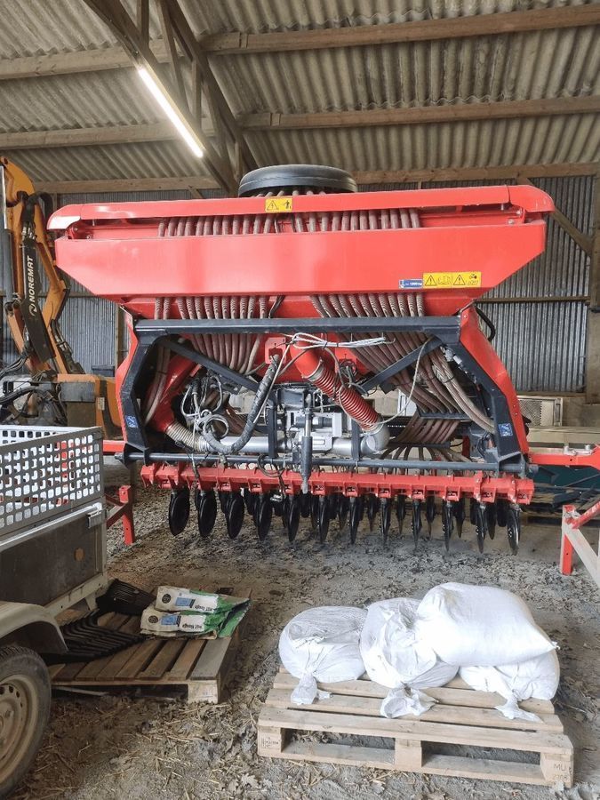 E-FARM: Kuhn venta 3030 - Taladro - id FL6PGI9 - 27.600 € - Año: 2023 - Francia