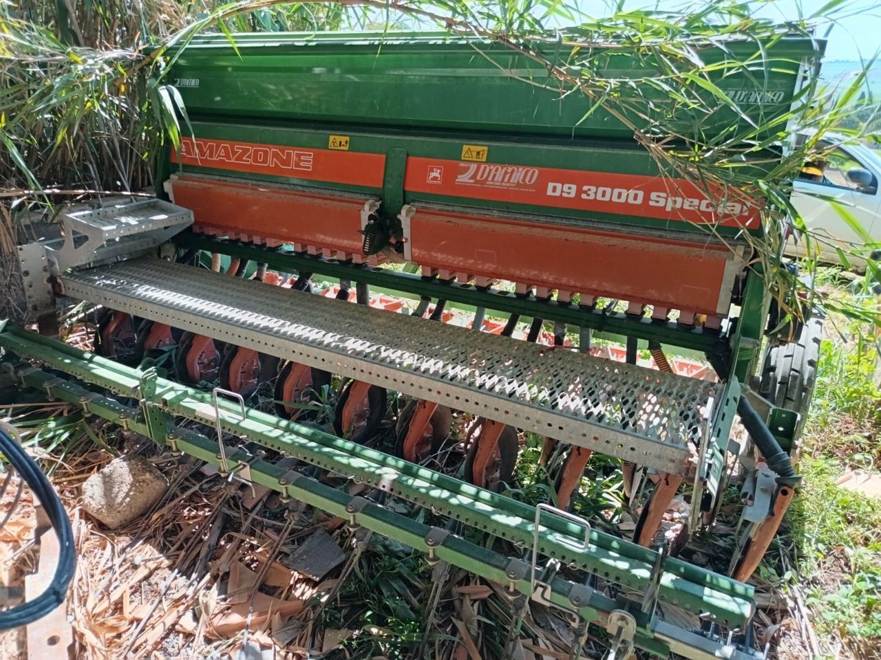 E-FARM: Amazone D9/3000 SPECIAL - Combinație de semănatoare - id 8MRAM7Y - 12.000 EUR - Italia