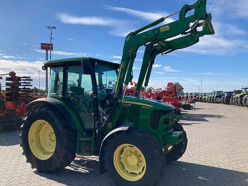 E-FARM: John Deere 5070 M - Tracteur - id 3148DTI - 26 900 € - Année: 2011 - Lecture du nombre d'heure: 6 283,Puissance du moteur (chevaux): 70,Allemagne