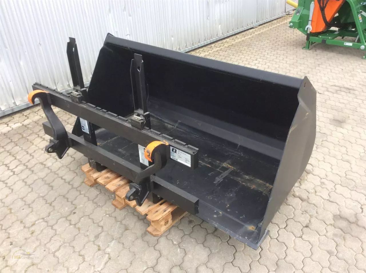 Alö 1600 kg/1400 euro Teile