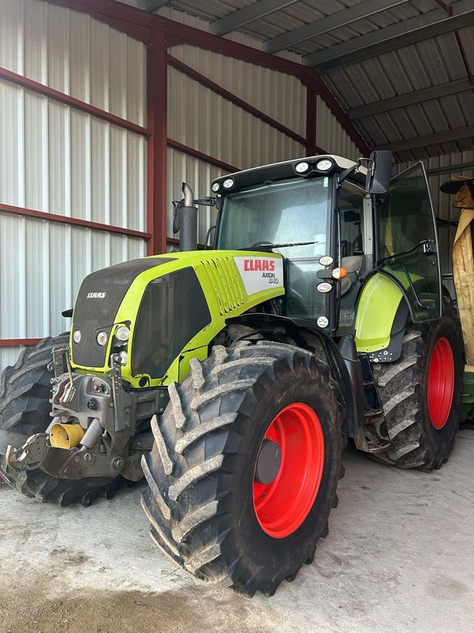 Claas Axion 840 Tractor