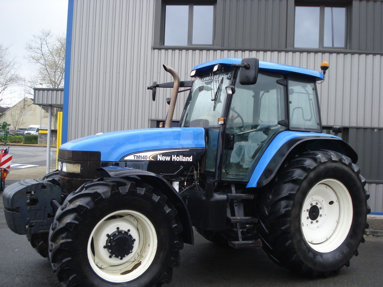 New Holland TM 140 Traktor