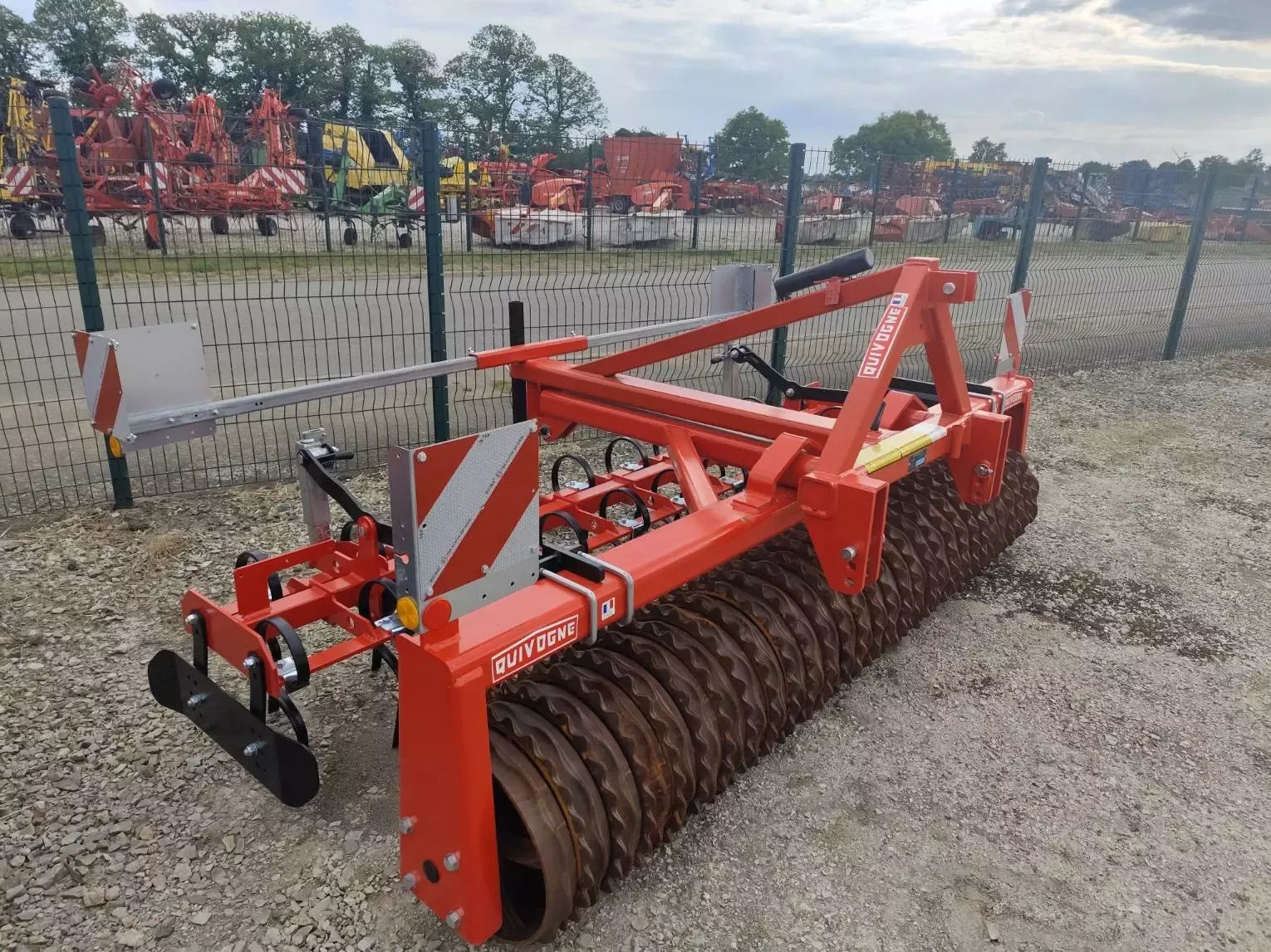 E-FARM: Quivogne rlp - Presses et rouleaux - id DMFDPDX - 7 300 € - France