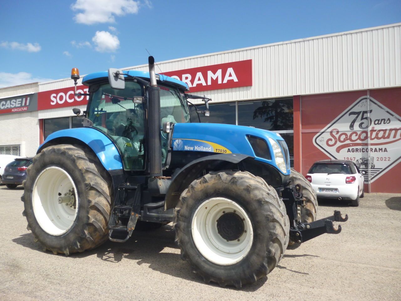 E-FARM: New Holland T7030 - Traktor - id K2XIR2I - 50.000 € - Produktionsår: 2010 - Motortimer: 5.800,Motoreffekt (HP): 180,Frankrig