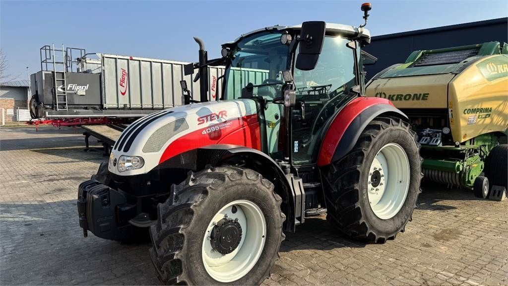 E-FARM: Steyr Kompakt 4095 - Tractor - id ZUXUSJ3 - €41,999 - Year of construction: 2019 - Engine hours: 2,570,Engine power (HP): 99,Germany