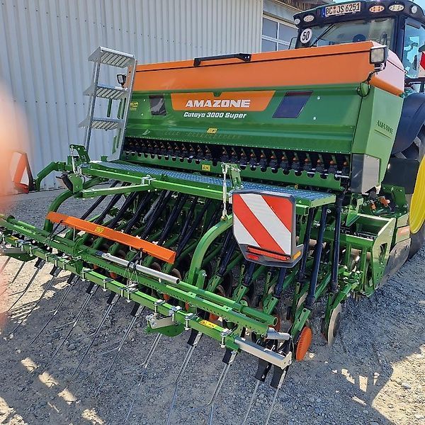E-FARM: Amazone KG 3001 Super - Siewnik rzędowy/agregat uprawowo-siewny - id 2VTTVJ9 - 30 000 € - Rok produkcji: 2022 - Niemcy