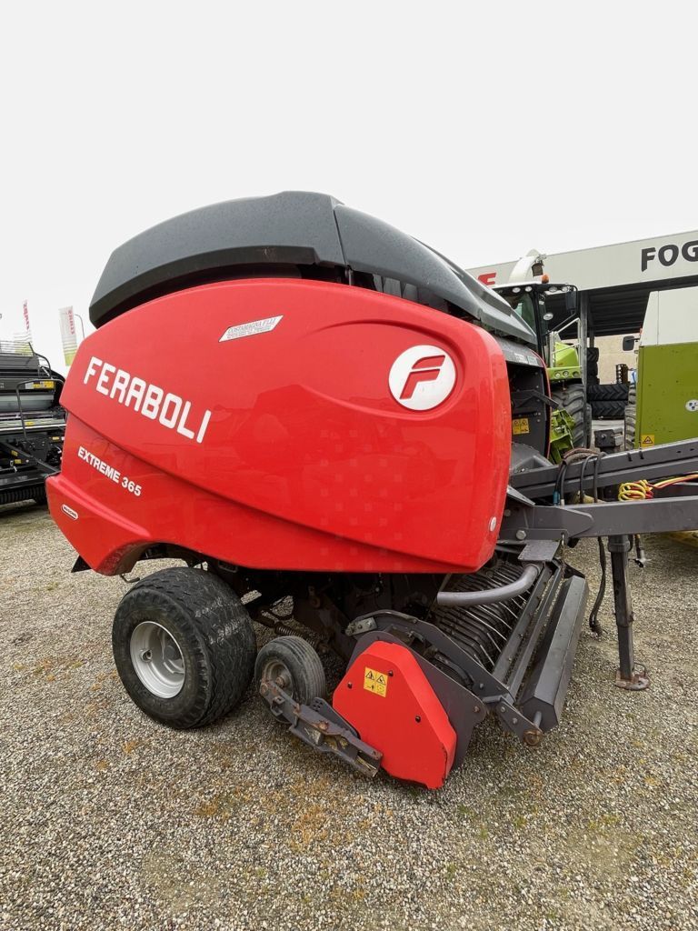 E-FARM: Feraboli extreme 365 - Pressa - id DRHTUNX - 19.500 € - Anno di costruzione: 2015 - Balle prodotte: 9.000,Italia