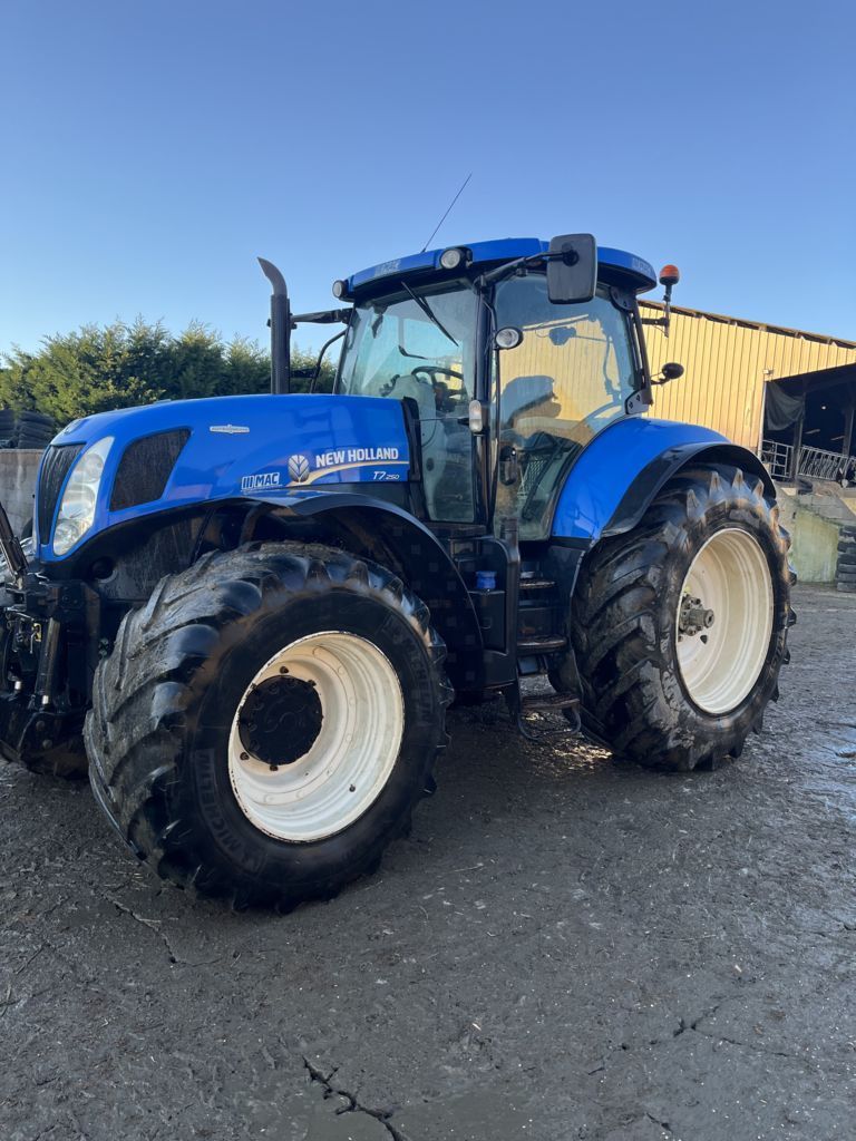 New Holland T7.250 Traktor 42 000 €