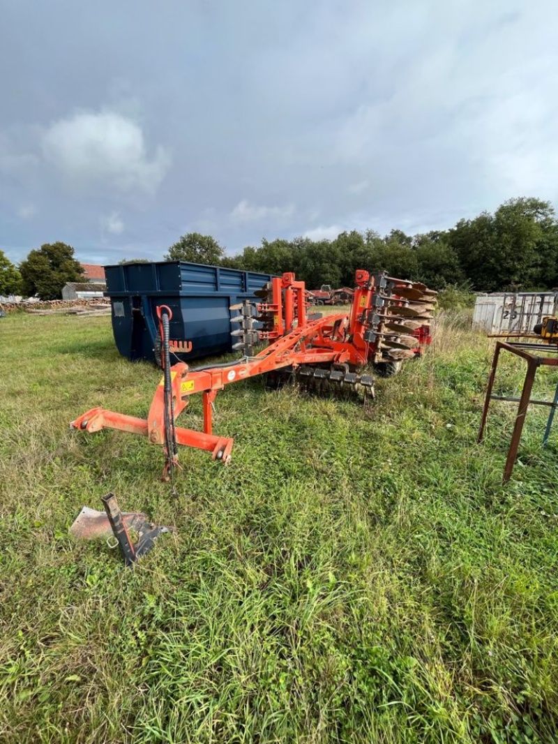 E-FARM: Kuhn optimer + 4003 - Cultivateur - id 1VNCGMP - 12 000 € - Année: 2011 - France