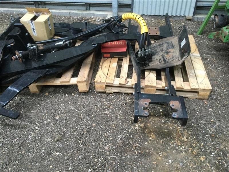 Alö quicke beslagsæt til q8 læsser Attachment €5,290