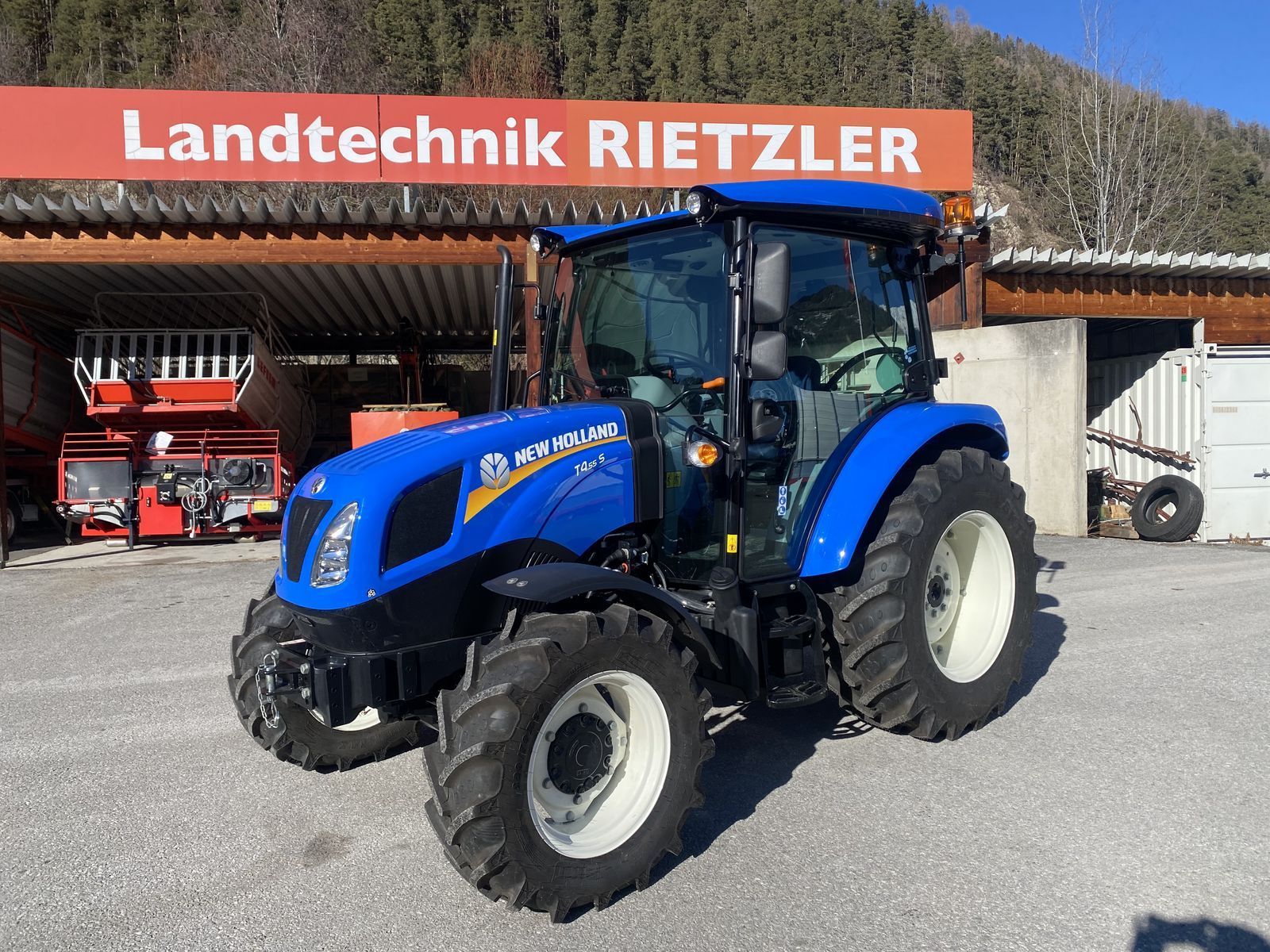 New Holland T4.55 Tractor €41,700