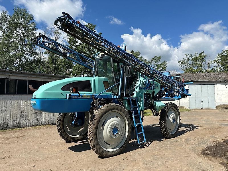 E-FARM: Berthoud boxer 3000r - Permetezőgép - id ETLJKXC - 37 779 EUR - Gyártási év: 2005 - Üzemóra (motor): 7046,Magyarország