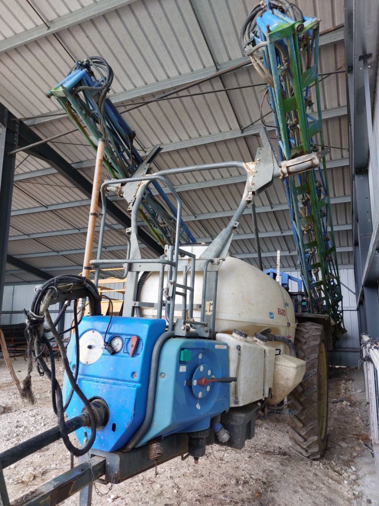 E-FARM: Evrard meteor 2800 - Pulvérisateur - id FHYXQVP - 10 000 € - Année: 2006 - France