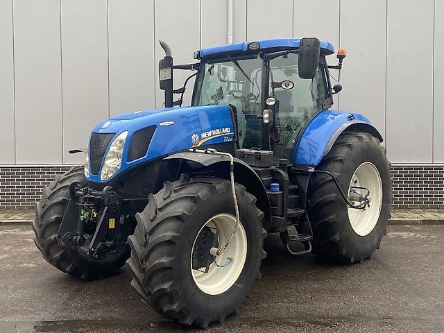 New Holland T7.220 Τρακτέρ 73.950 €