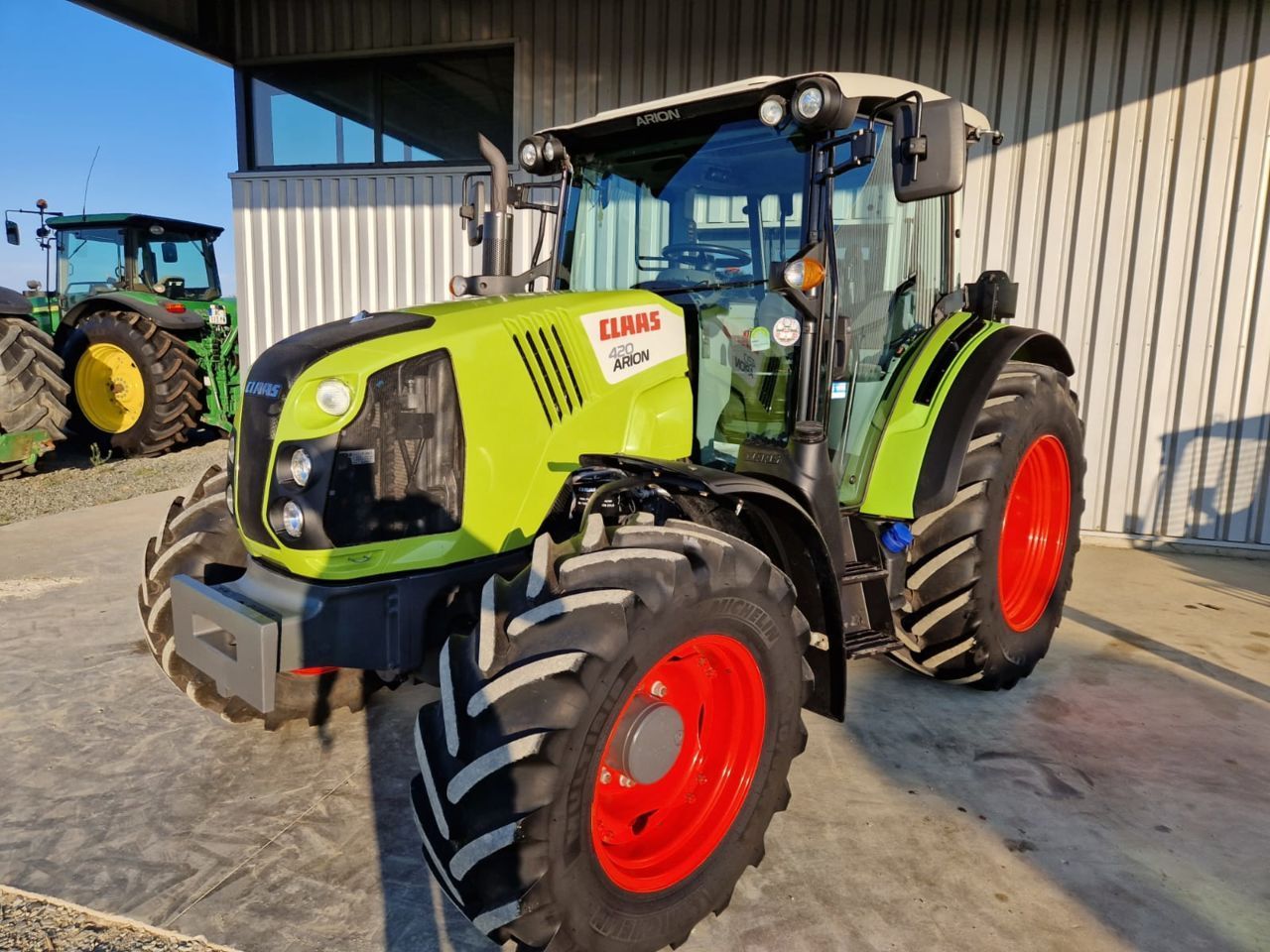 Claas Arion 420 Tractor €45,000