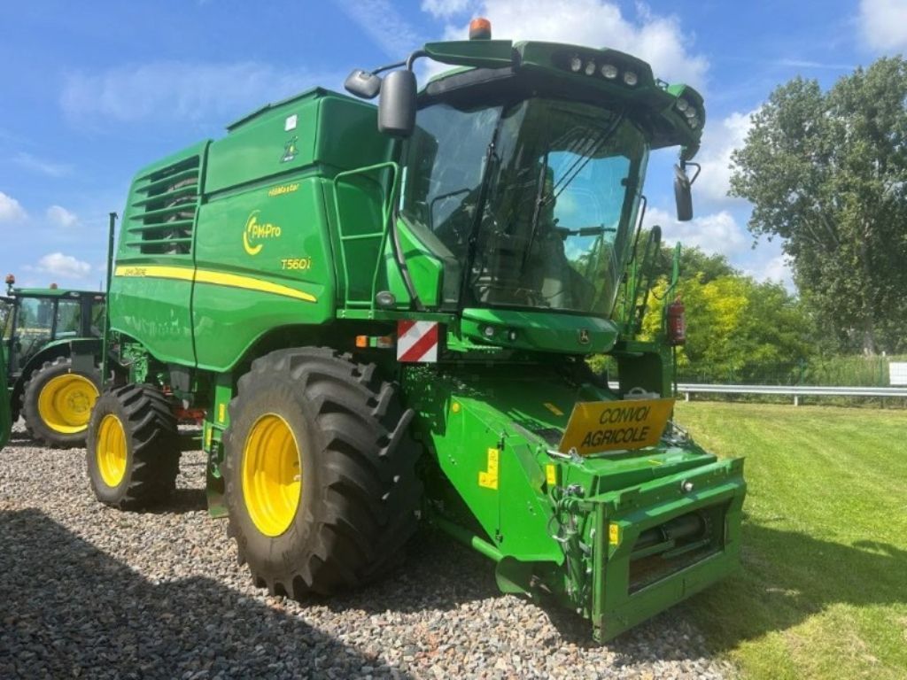 John Deere T 560 Combine harvester €225,000