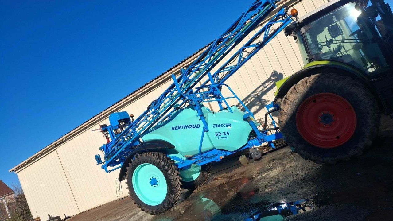 Berthoud tracker 32-34 Pulvérisateur 54 000 €