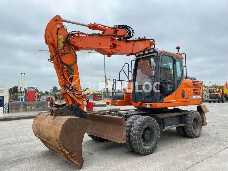 Doosan dx160w Wheeled excavator €74,500