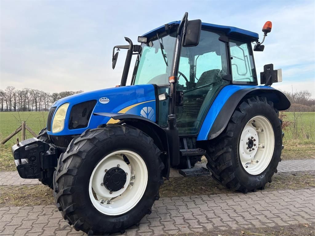 New Holland TL 80 A Tractor 22.000 €