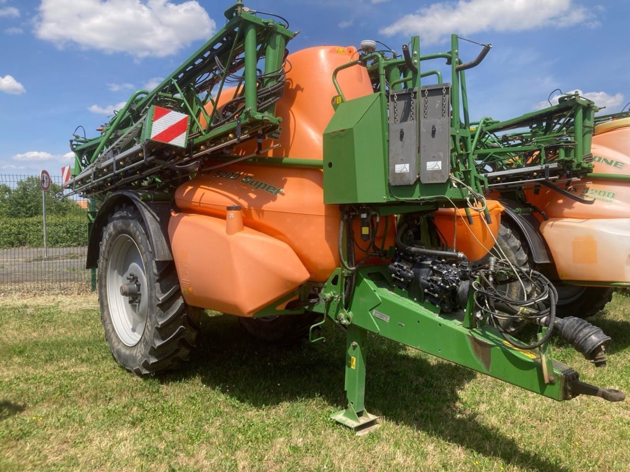 E-FARM: Amazone ux 5200 super - Permetezőgép - id FN6W8VJ - 38 000 EUR - Gyártási év: 2011 - Franciaország