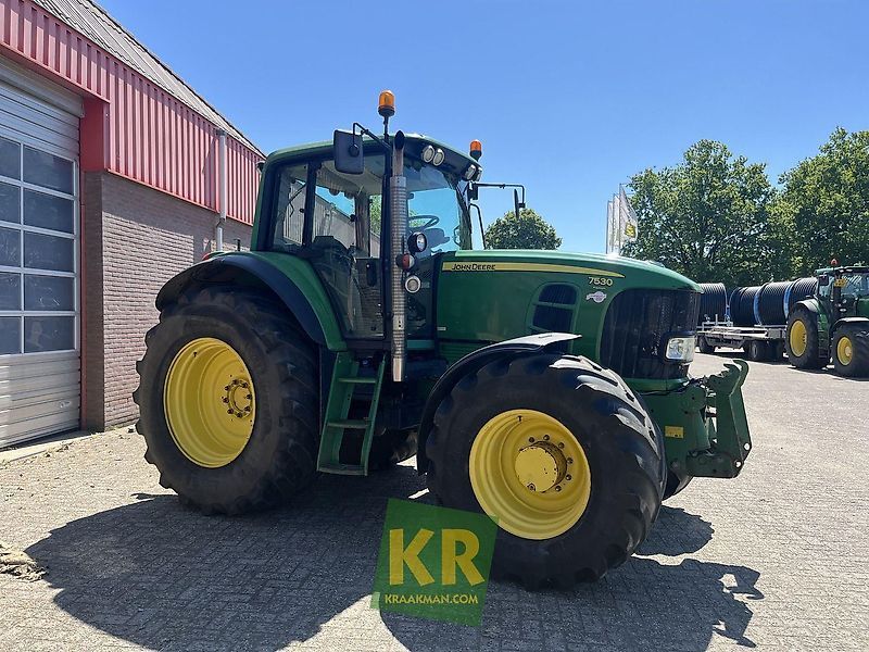 E-FARM: John Deere 7530 Premium - Tracteur - id KMEUEPI - Année: 2008 - Lecture du nombre d'heure: 12 604,Pays-Bas