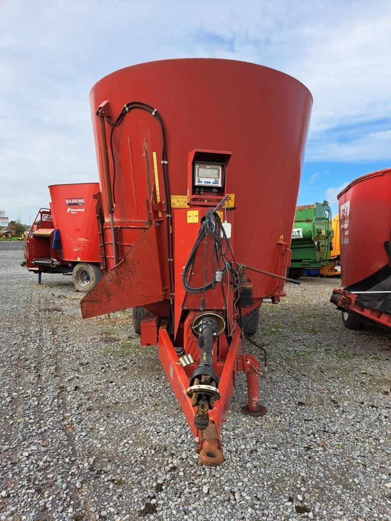 E-FARM: RMH mixell 22 - Mixer feeder - id YVA5ABC - €9,500 - Year of construction: 2011 - France