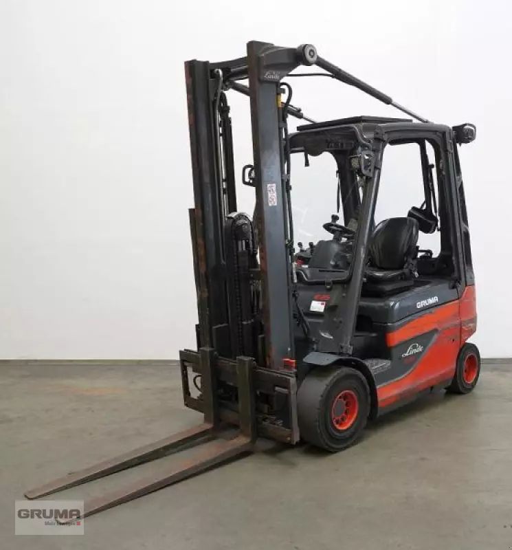 E-FARM: Linde e 25 387 - Targonca - id AR17ISX - 11 900 EUR - Gyártási év: 2016 - Üzemóra (motor): 9863,Németország