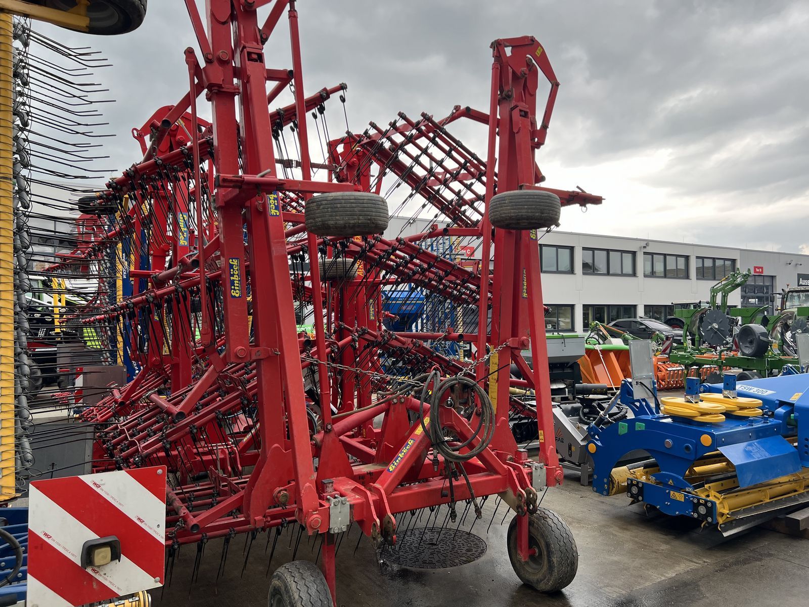 E-FARM: Einböck aerostar 1200 inkl. kompletter satz neue zinken - Foraging equipment other - id 6TMPANV - €7,334 - Year of construction: 2010 - Austria