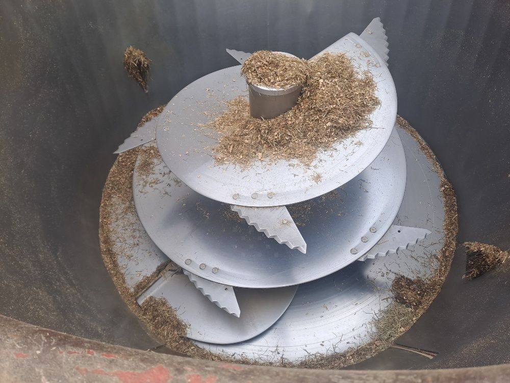 E-FARM: SILOKING premium 12 - Mixer feeder - id CBNWLIQ - €11,850 - Year of construction: 2012 - France