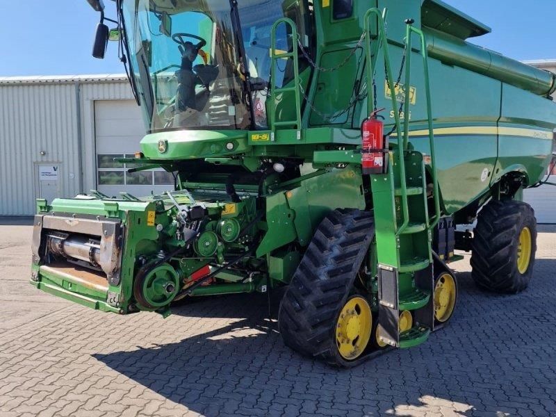 John Deere S 785 Combine harvester €225,000