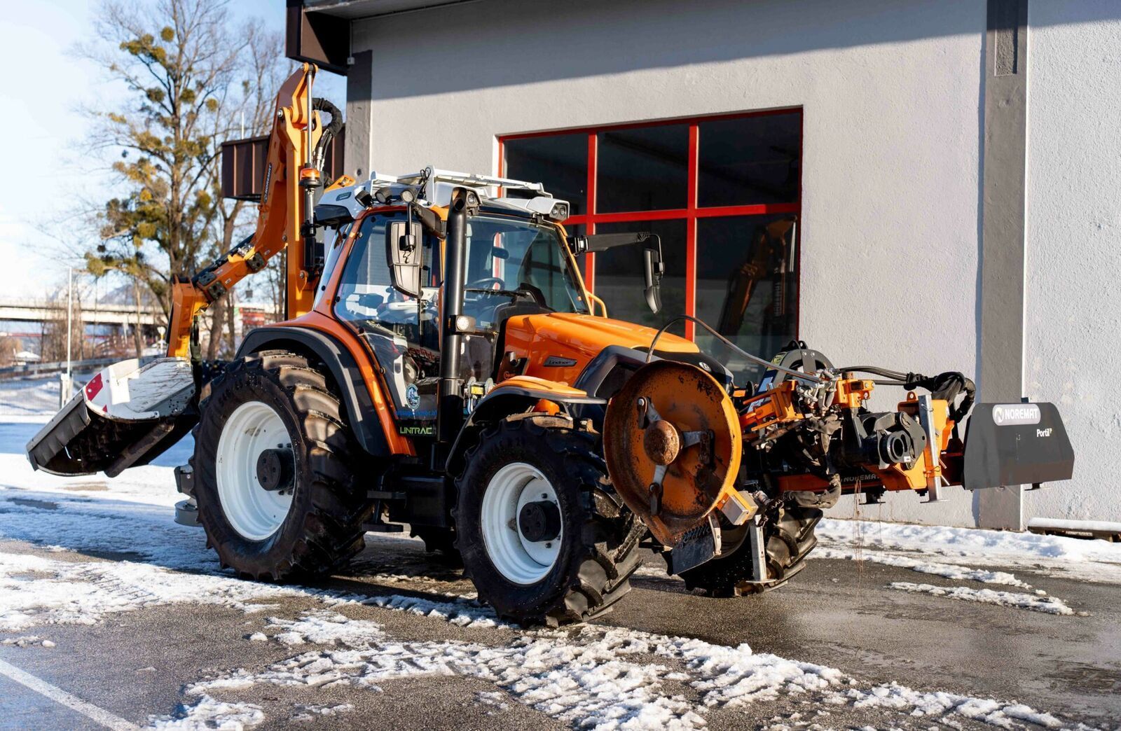 Lindner Lintrac 130 Traktor 175.351 €