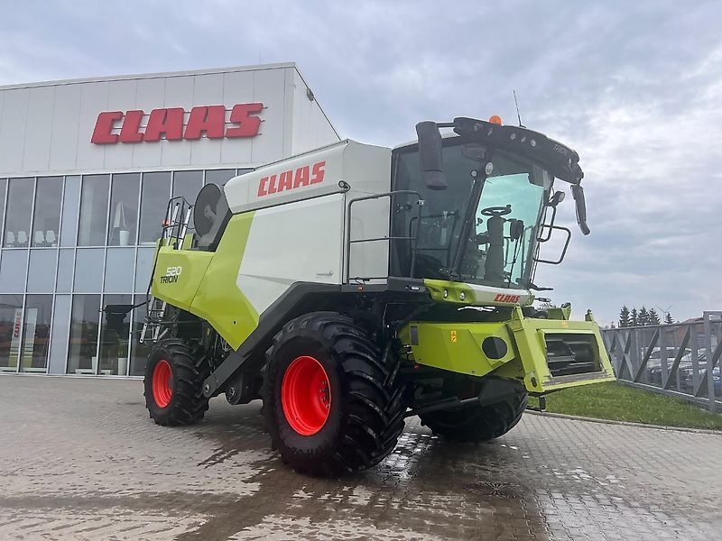 E-FARM: Claas Trion 520 - Kombajn zbożowy - id XYIQ1KS - 135 812 € - Rok produkcji: 2022 - Motogodziny: 1107,Moc silnika: 260,Polska