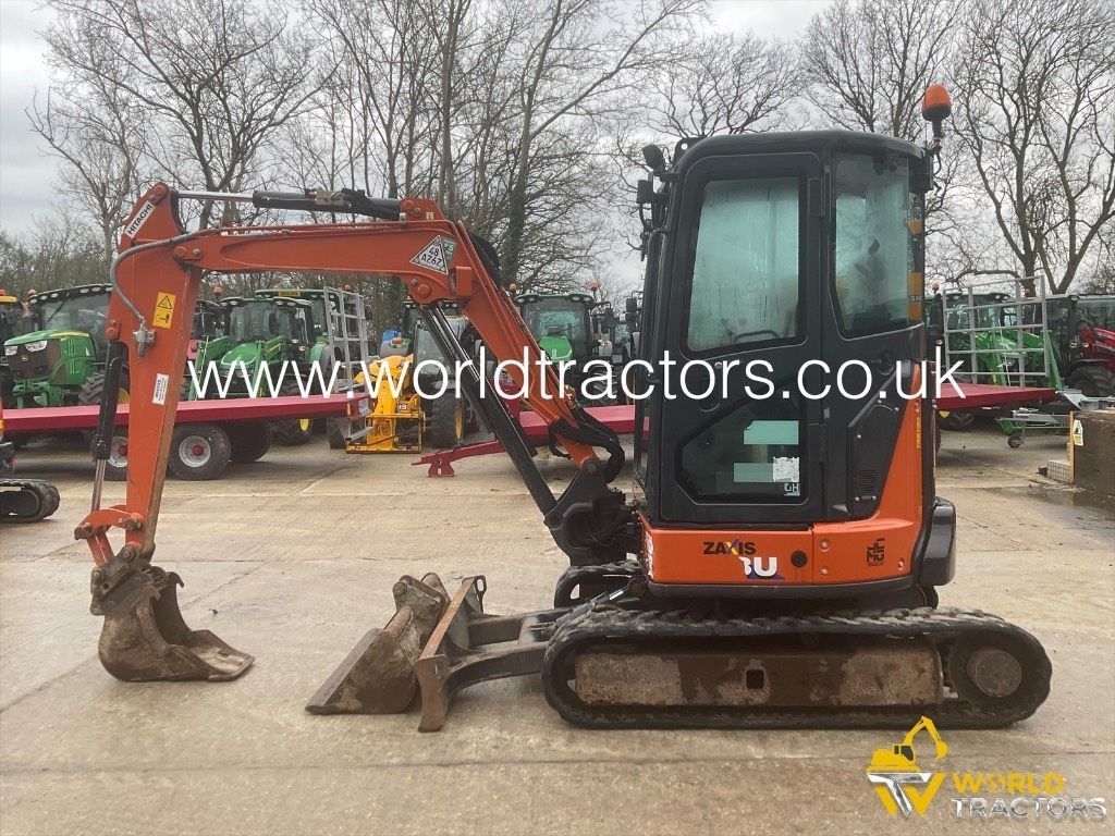 Hitachi zaxis 33 Mini excavadora  25.311 €