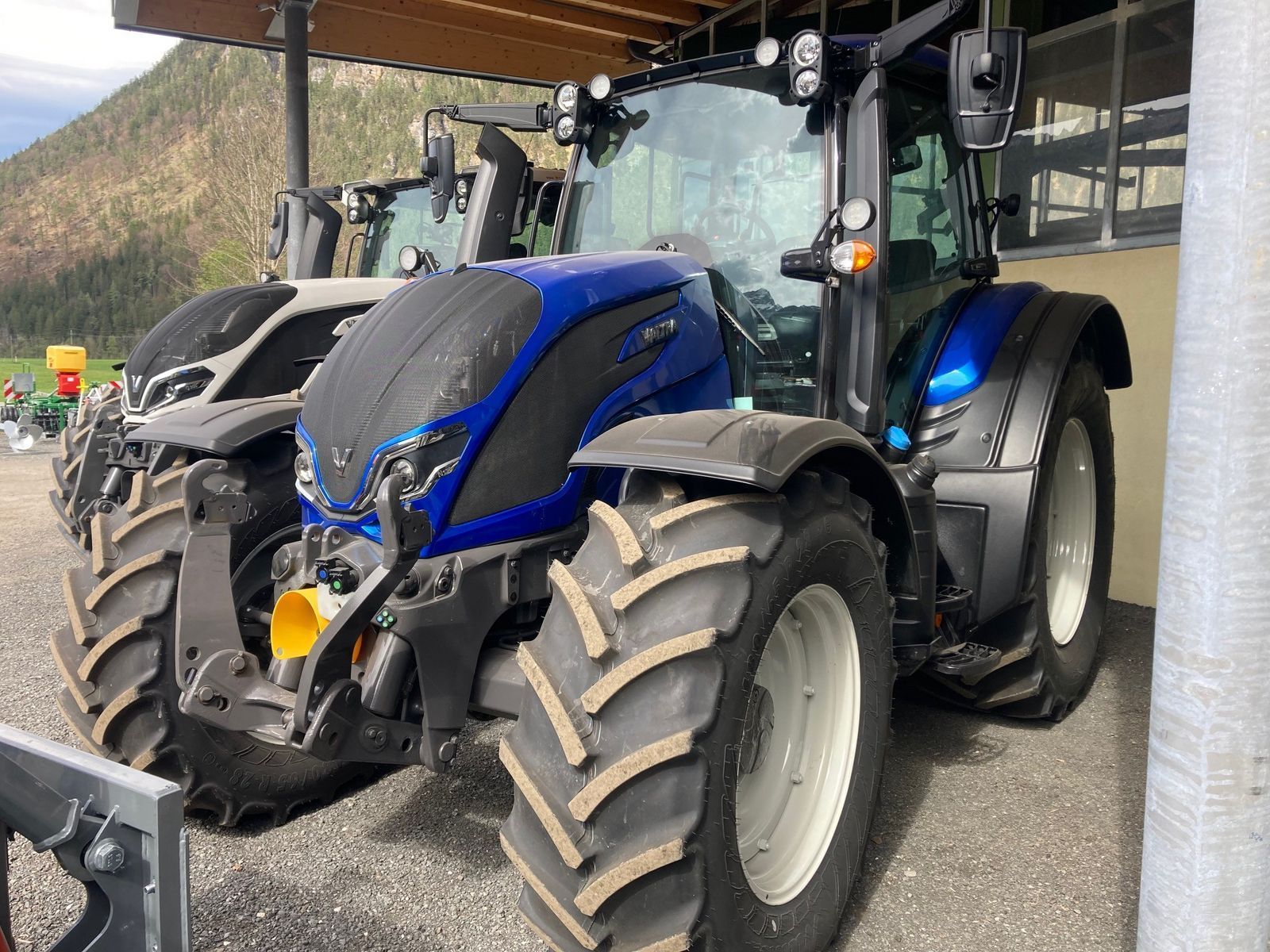 E-FARM: Valtra N175 Versu - Τρακτέρ - id E6JCETR - 128.334 € - Χρονία: 2023 - Μετρητής ωρών: 29,Ισχύς κινητήρα: 165,Αυστρία