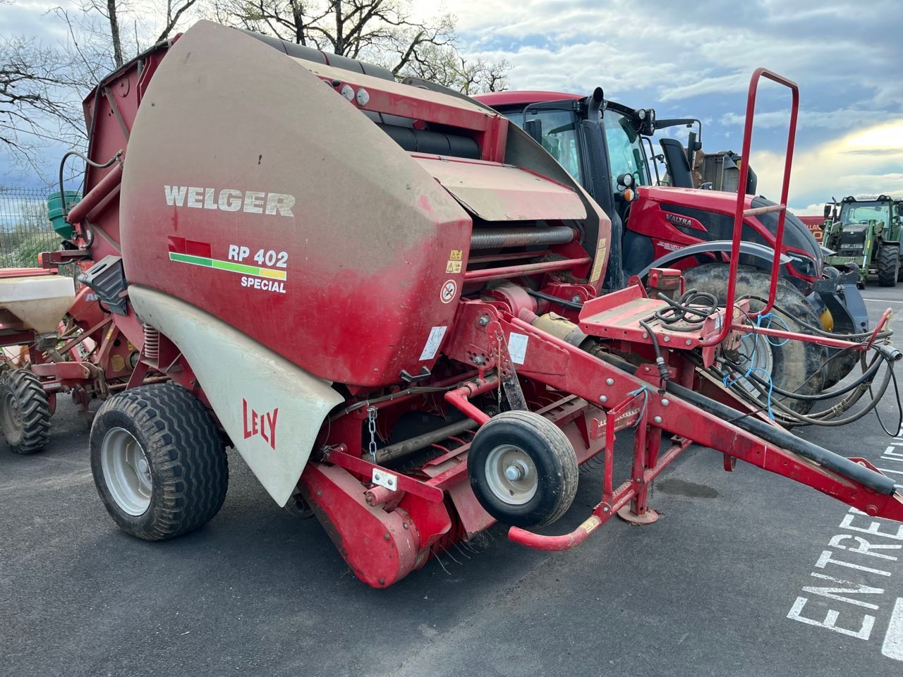 E-FARM: Lely-Welger rp 402 special - Ballenpresse - id JPCQLJZ - 11.000 € - Baujahr: 2004 - Frankreich