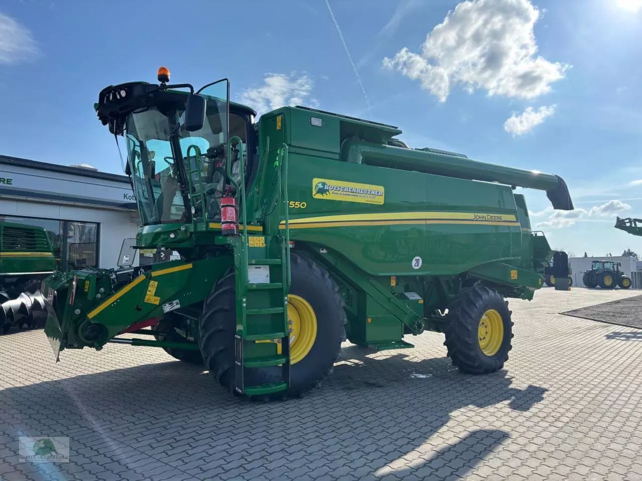 E-FARM: John Deere T550 - Mähdrescher - id FDVA6JH - 235.000 € - Baujahr: 2023 - Abgelesene Motorstunden: 7,Motorleistung (PS): 305,Deutschland