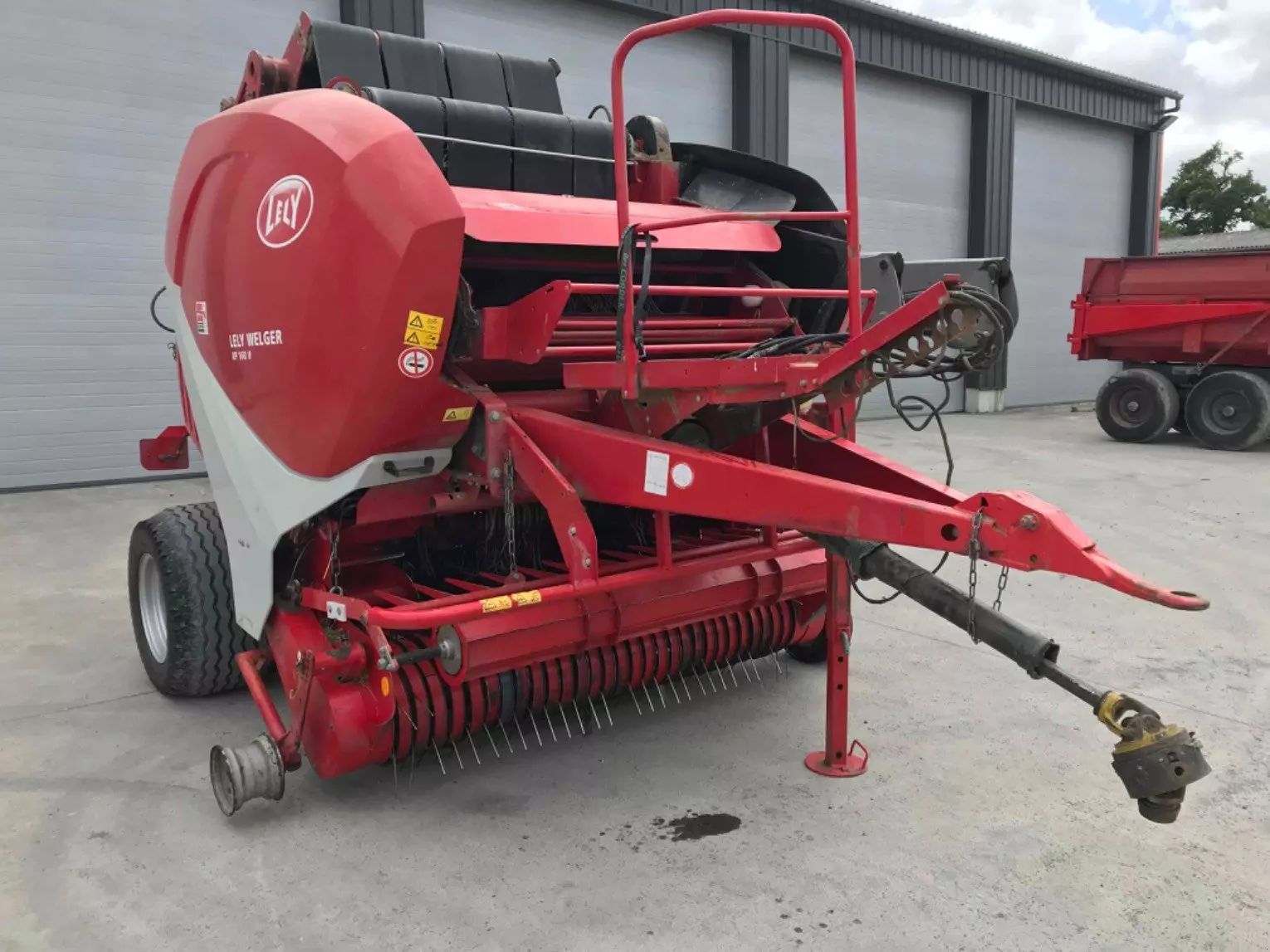 E-FARM: Lely presse à balles rondes v 160 lely-welger - Ballenpresse - id J4APKKR - Baujahr: 2016 - Frankreich