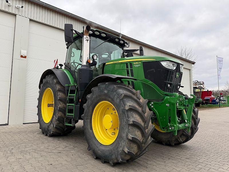 E-FARM: John Deere 6250 R - Traktor - id KXSLB5L - 169.500 € - Baujahr: 2022 - Abgelesene Motorstunden: 1.550,Motorleistung (PS): 250,Deutschland