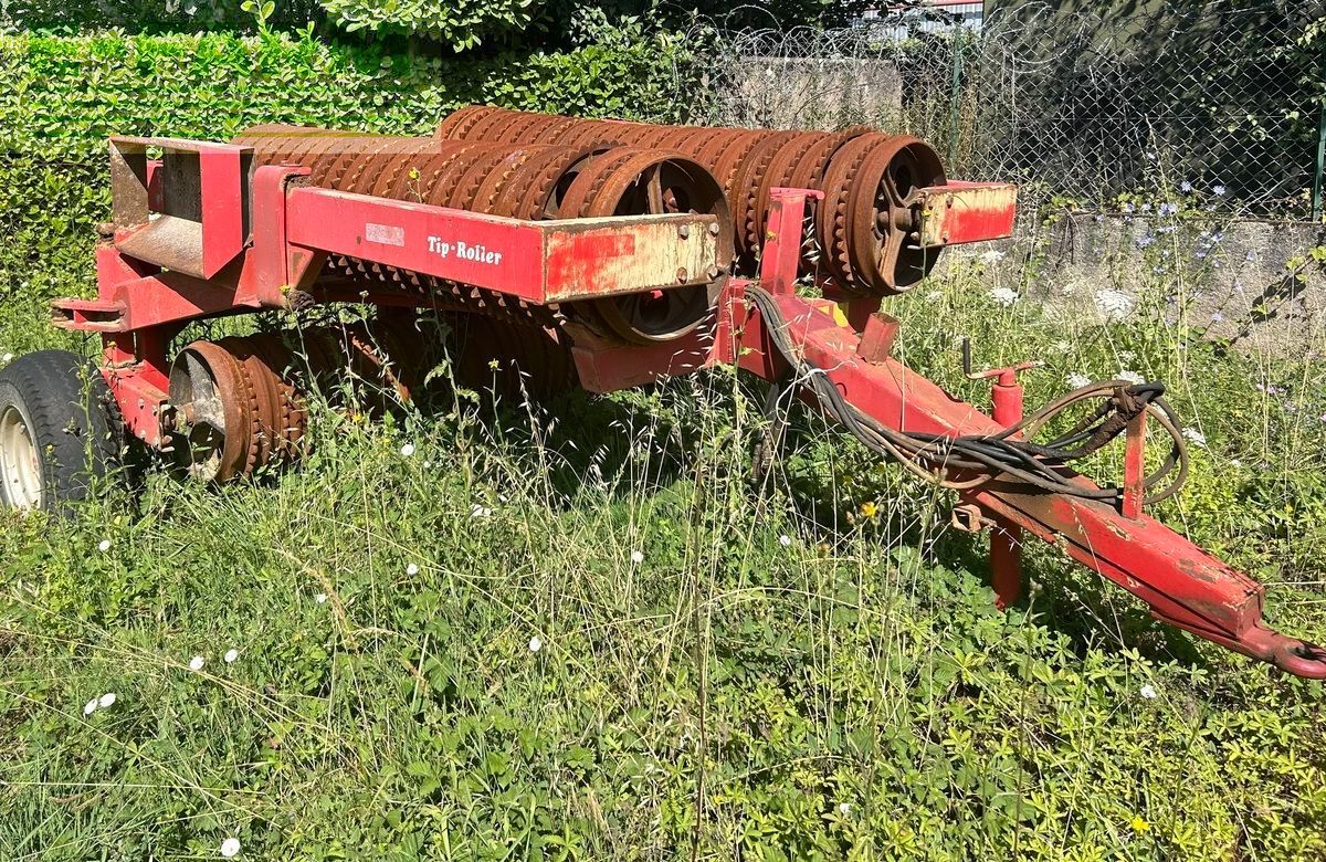 E-FARM: HE-VA 5633 - Presses and roller - id ZM5CN77 - €6,000 - Year of construction: 2008 - France