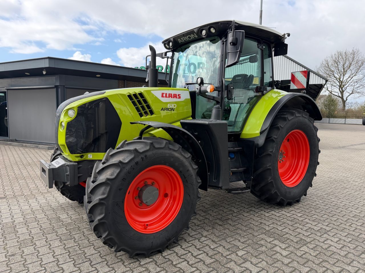 Claas Arion 610 CIS Tractor €67,500